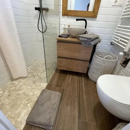 Casa De Piedra Reformada, Playa Poo, Llanes