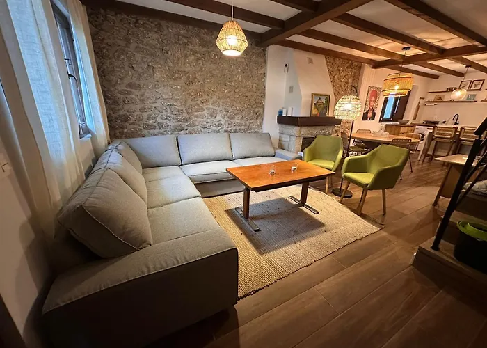 Casa De Piedra Reformada, Playa Poo, Llanes Ferienhaus *